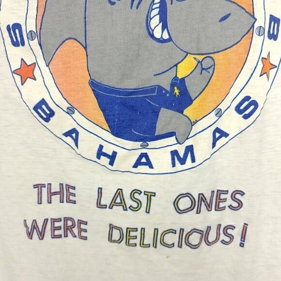 Shark Attack T Shirt Vintage 80s Bahamas Shark Club Send More Tourists Medium - Picture 3 of 8